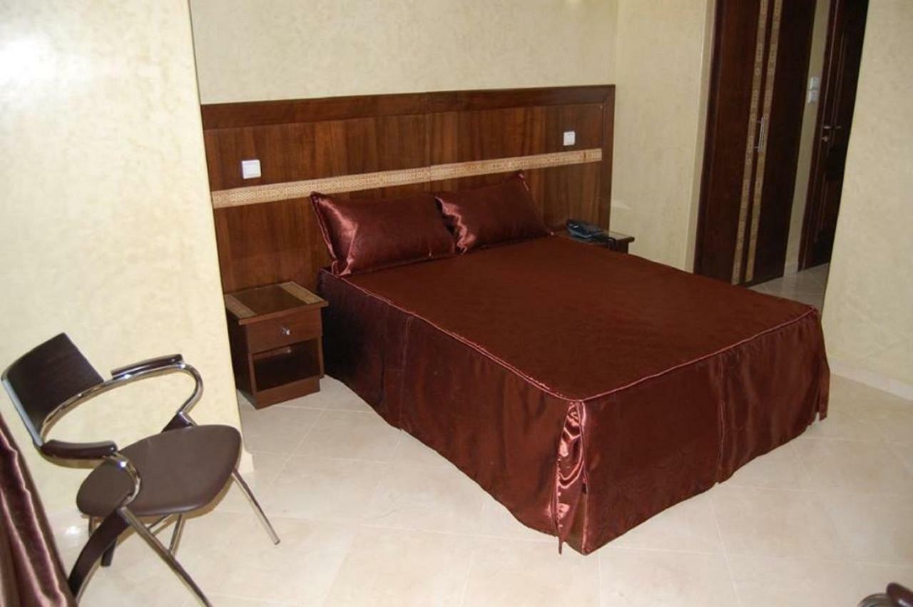 Hotel Amoudou فندق أمودو ทิซนิท ภายนอก รูปภาพ