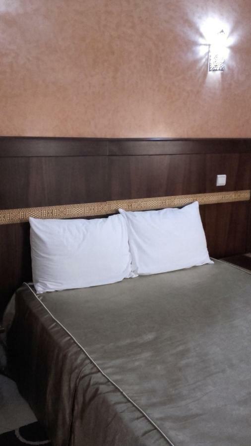 Hotel Amoudou فندق أمودو ทิซนิท ภายนอก รูปภาพ